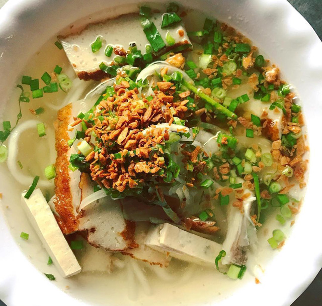 bánh canh chả cá phụng