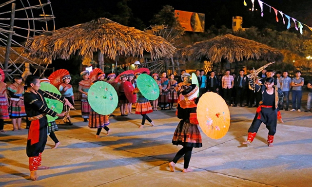 chợ tình sapa