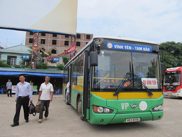 phương tiện di chuyển bằng xe bus