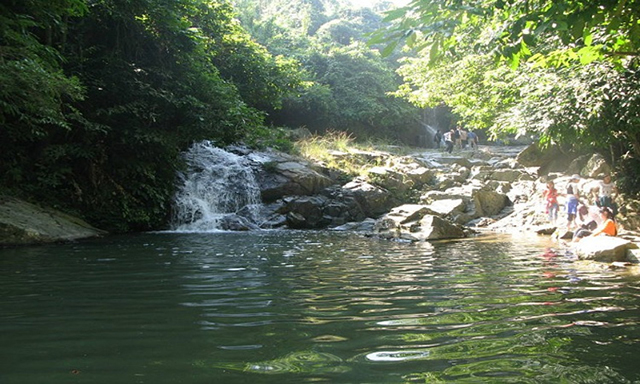 khoang xanh suối tiên