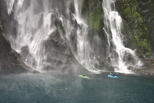 thác tạm milford sound