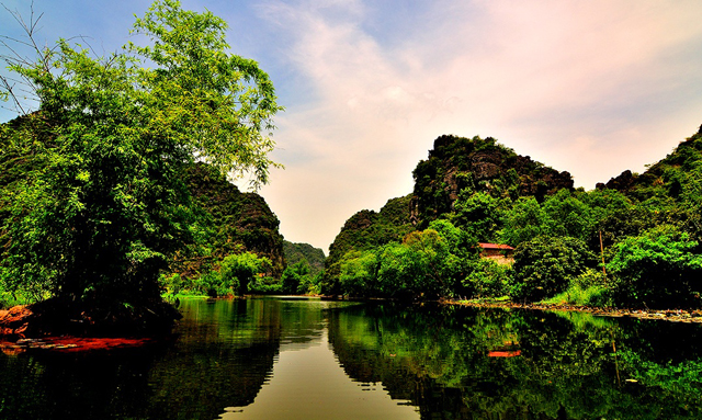 Thạch Bích - Thung Nắng