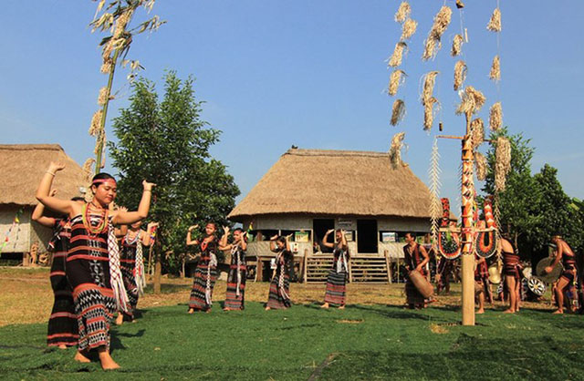 thời điểm thích hợp đi thăm làng văn hóa